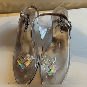 Magdesians low heeled dress shoe. Size 7 1/2.